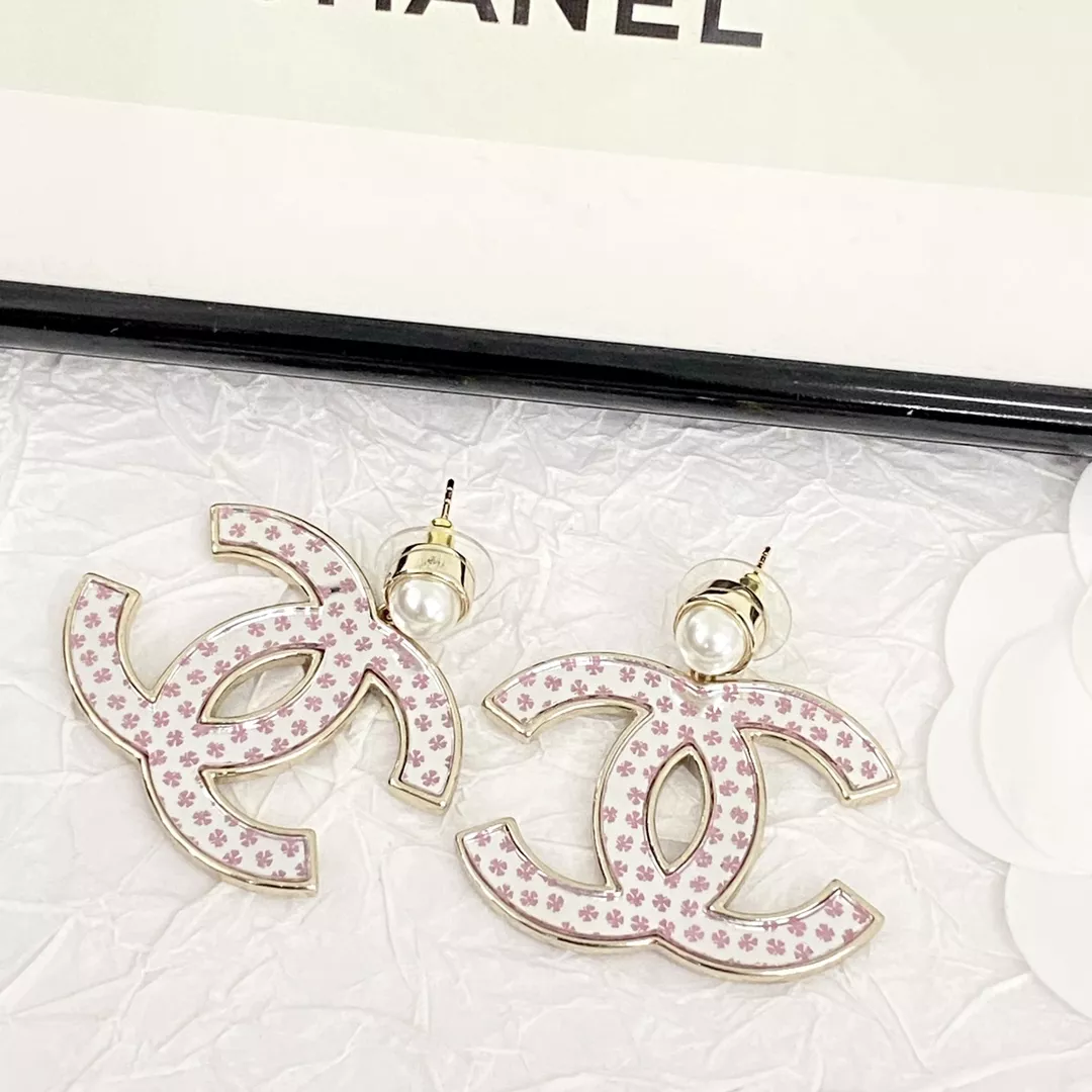 chanel boucles doreilles pour femme s_12703361